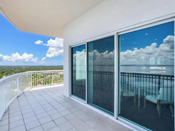 $25,900 | 3507 Bayshore Boulevard, Unit 2001, Tampa, FL 33629