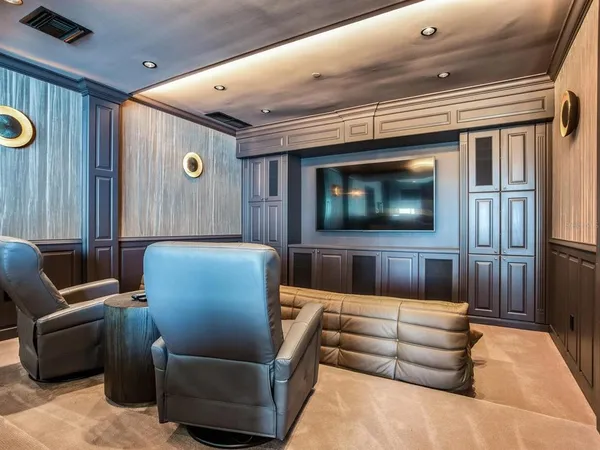 $25,900 | 3507 Bayshore Boulevard, Unit 2001, Tampa, FL 33629