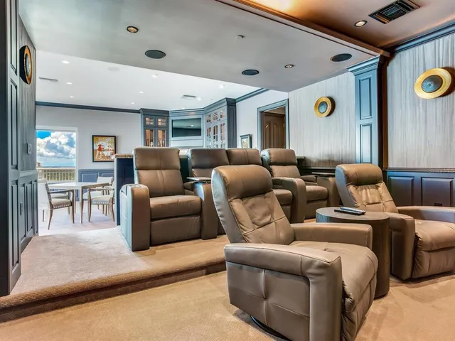 $25,900 | 3507 Bayshore Boulevard, Unit 2001, Tampa, FL 33629