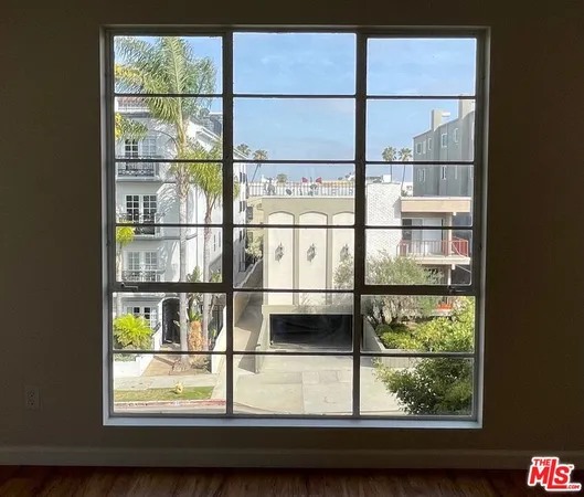 $4,550 | 11835 Dorothy Street, Unit 2, Los Angeles, CA 90049