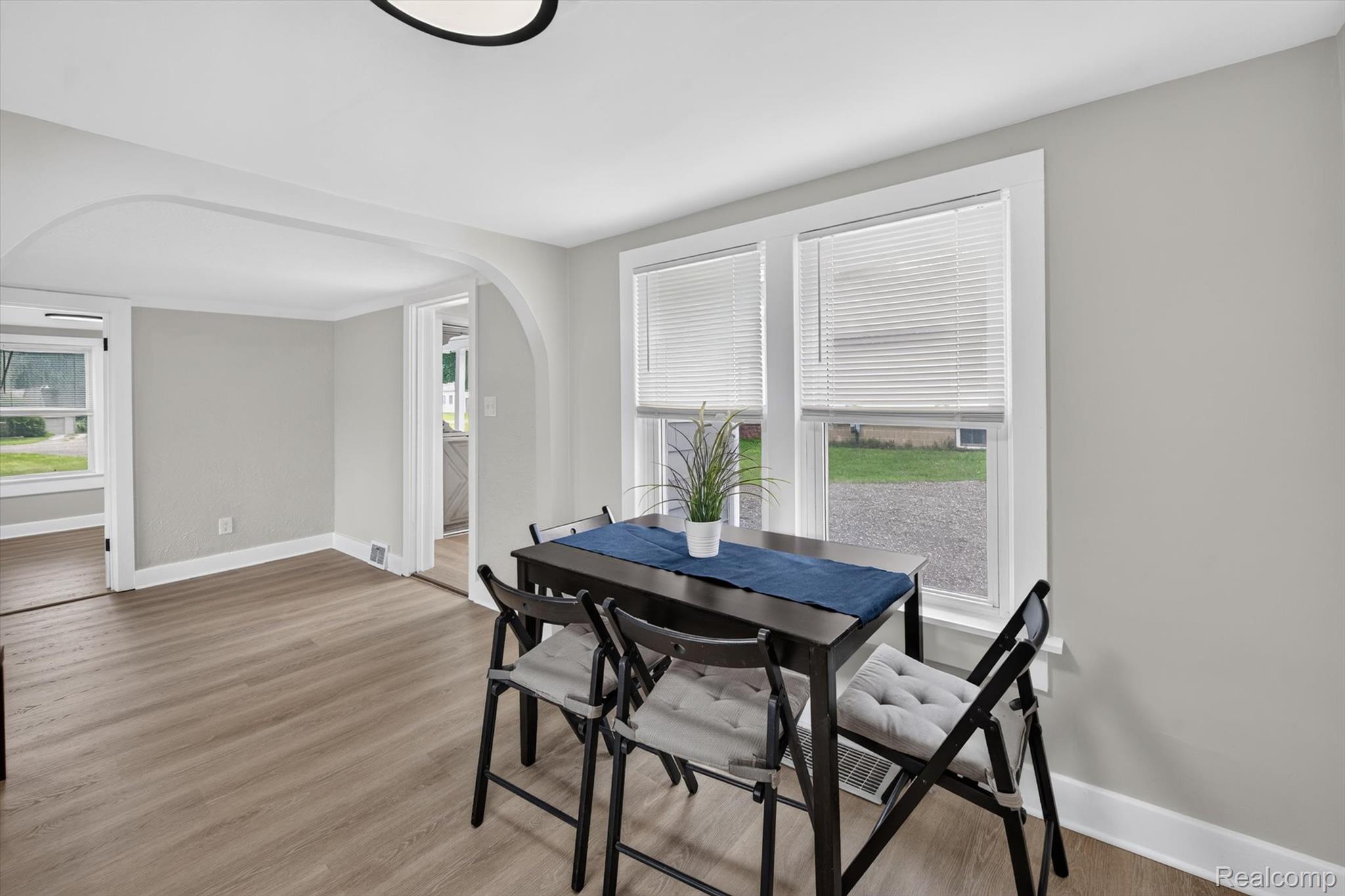 2931 Grant Road Rochester, MI 48309 - Photo 7 of 21 7.jpg