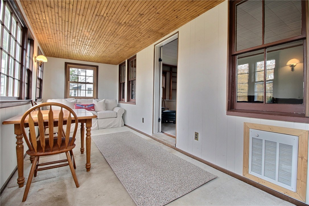 298 Shore Road Westerly, RI 02891 - Photo 8 of 37