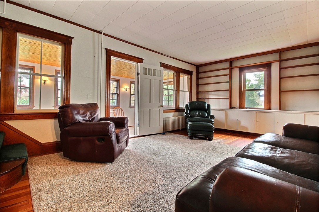 298 Shore Road Westerly, RI 02891 - Photo 10 of 37