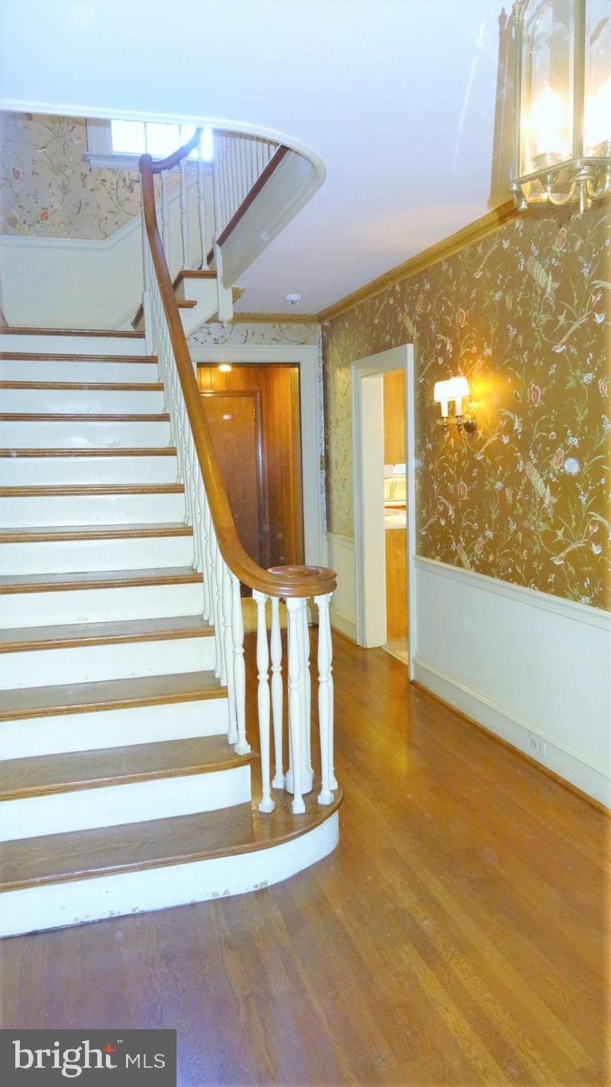 205 Whitemarsh Road Ardmore, PA 19003 - Photo 11 of 41