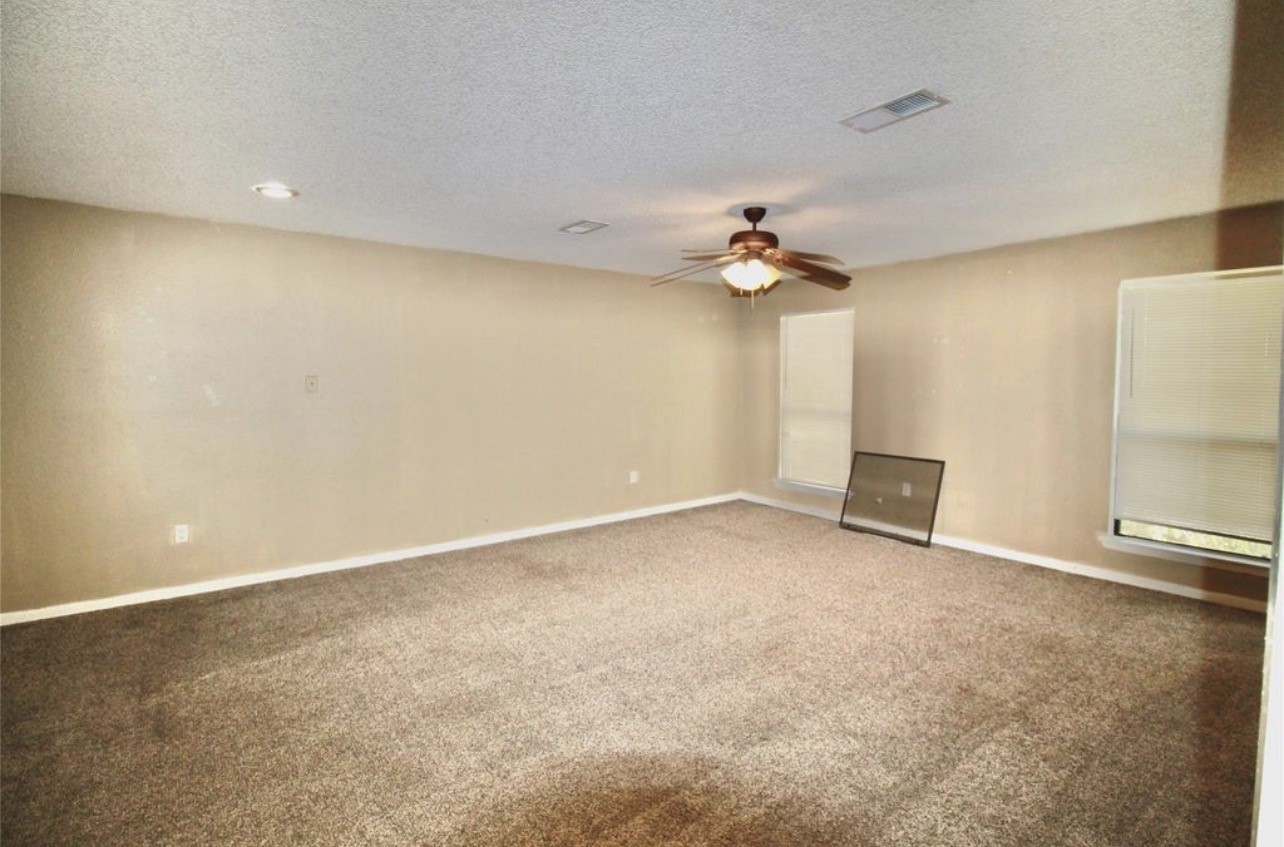4701 Spring Lane Baytown, TX 77521 - Photo 17 of 22