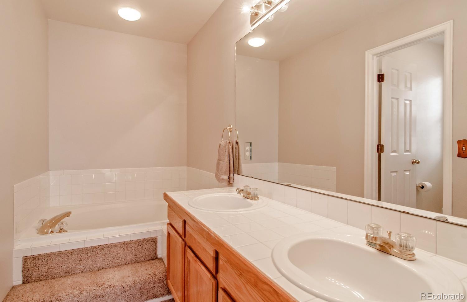 1134 Riddlewood Lane Highlands Ranch, CO 80129 - Photo 8 of 16