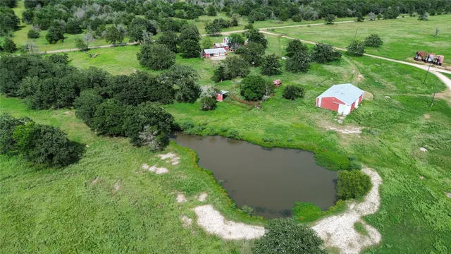 $700,000 | 1084 County Road 120, Giddings, TX 78942