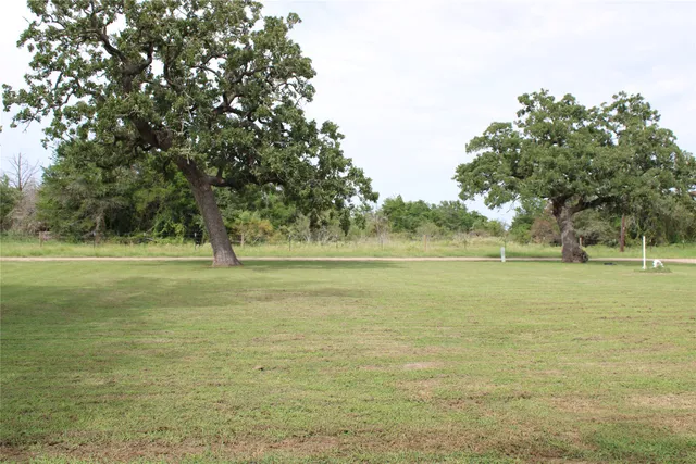 $700,000 | 1084 County Road 120, Giddings, TX 78942