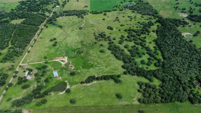 $700,000 | 1084 County Road 120, Giddings, TX 78942