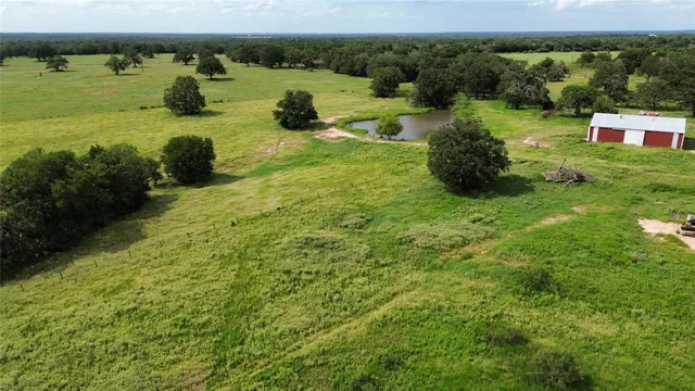 $700,000 | 1084 County Road 120, Giddings, TX 78942