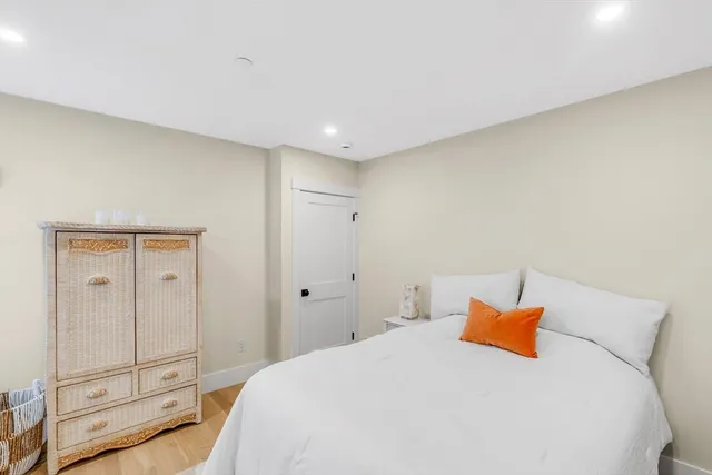 $635,000 | 105 Market Street, Unit B, Amesbury, MA 01913