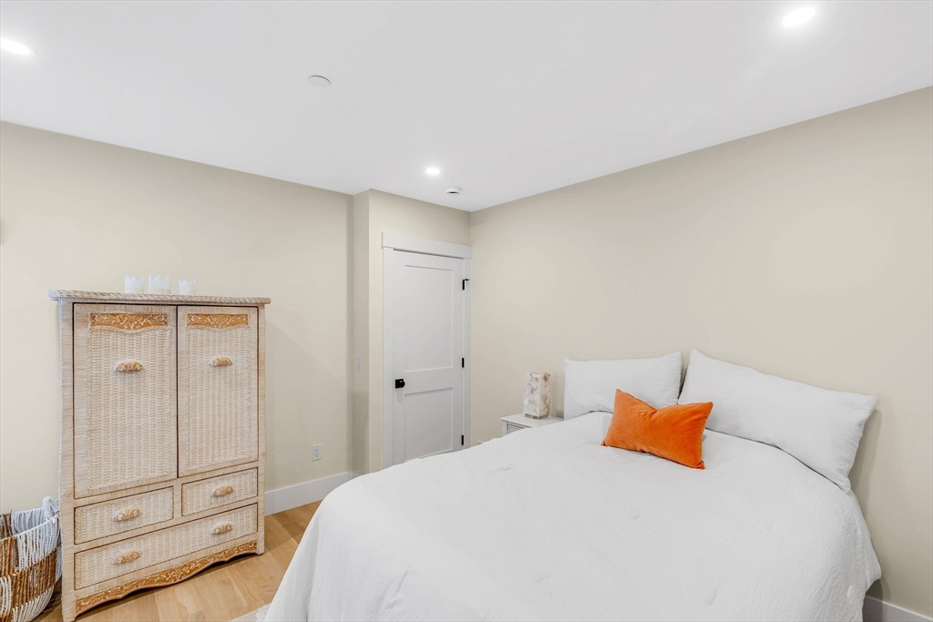 105 Market Street, Unit B Amesbury, MA 01913 - Photo 11 of 25
