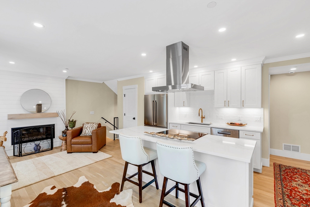 105 Market Street, Unit B Amesbury, MA 01913 - Photo 2 of 25