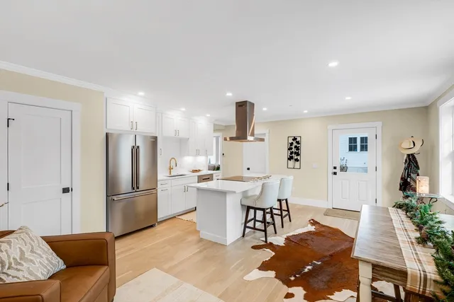 $635,000 | 105 Market Street, Unit B, Amesbury, MA 01913