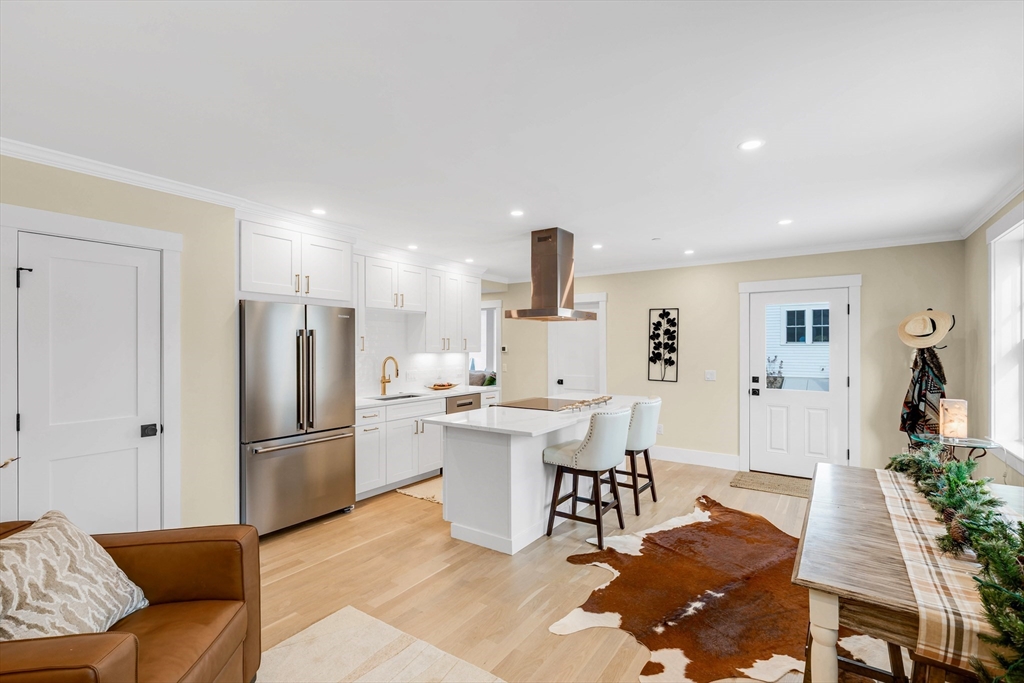 105 Market Street, Unit B Amesbury, MA 01913 - Photo 3 of 25