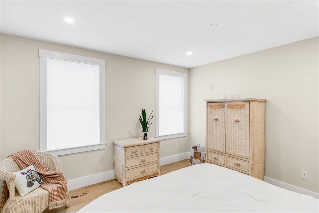 105 Market Street, Unit B Amesbury, MA 01913 - Photo 10 of 25