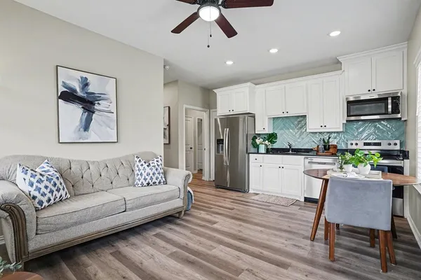 $799,900 | 1421 Red Oak Circle, Farmersville, TX 75442