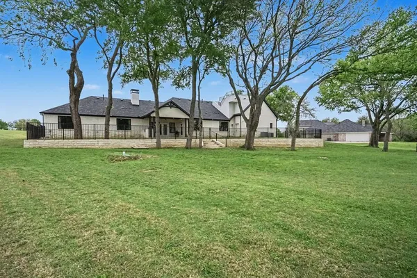 $799,900 | 1421 Red Oak Circle, Farmersville, TX 75442
