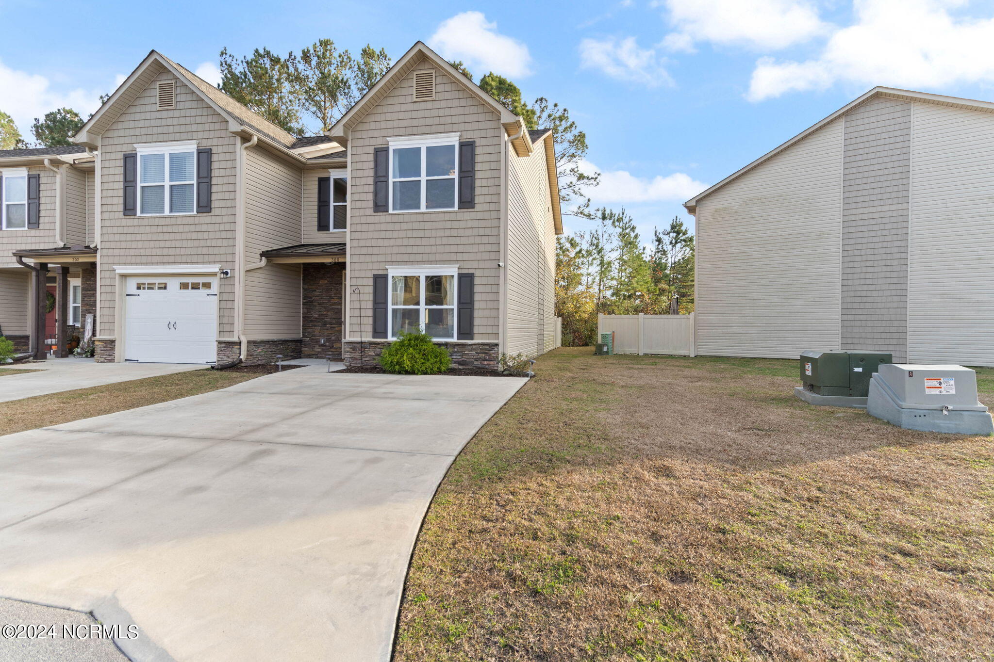 300 Glenellen Loop Road Midway Park, NC 28544 - Photo 2 of 31 2-web-or-mls-IMG_0200