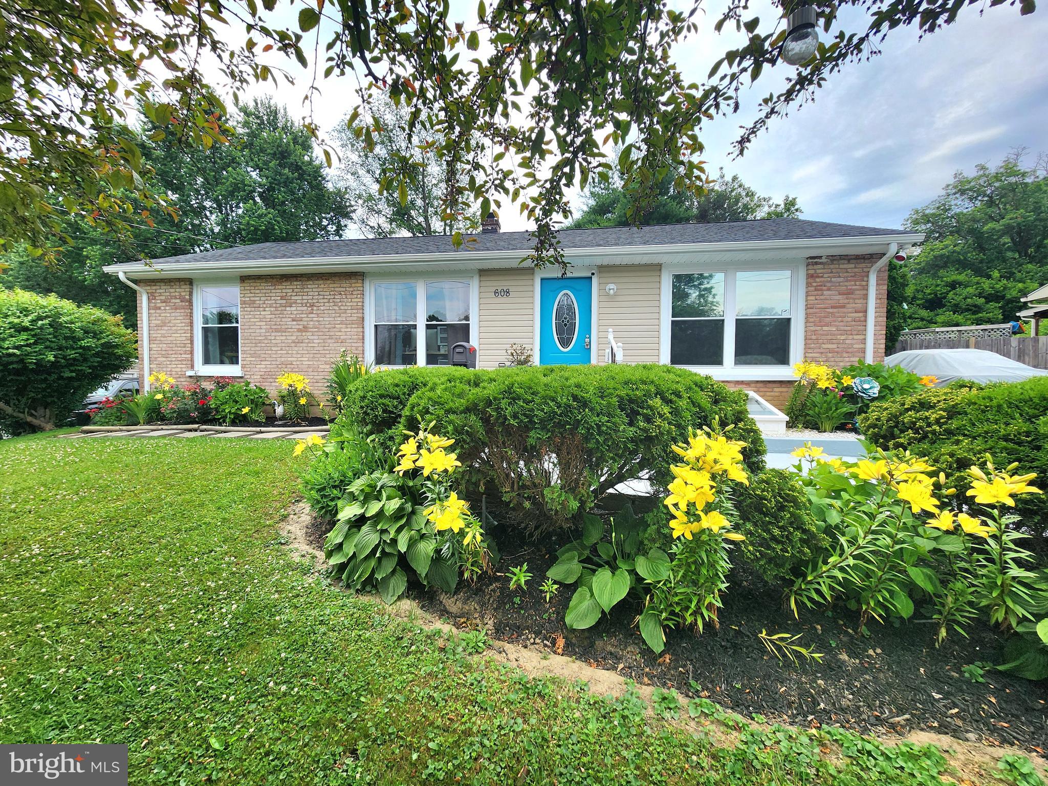 608 Bermuda Road Lancaster, PA 17603 - Photo 1 of 32 Welcome Home!