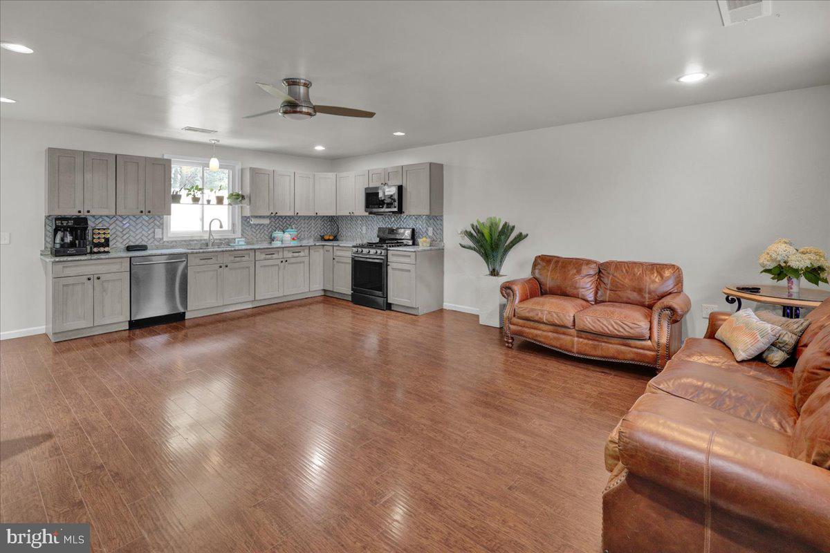 608 Bermuda Road Lancaster, PA 17603 - Photo 7 of 32 Gallery Image 7