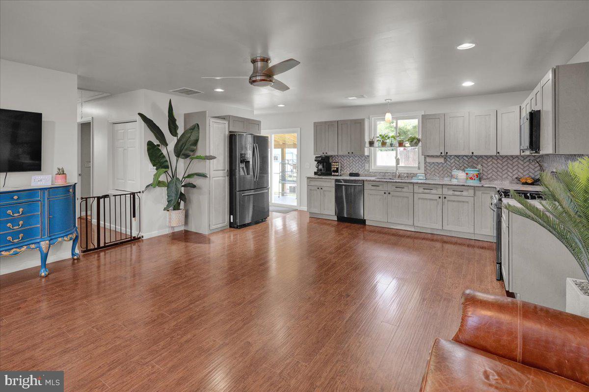 608 Bermuda Road Lancaster, PA 17603 - Photo 8 of 32 Gallery Image 8