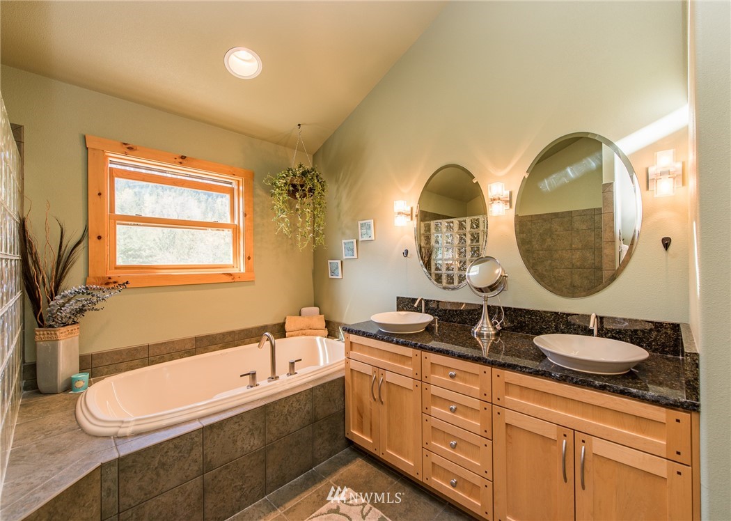 674 Southridge Road Port Angeles, WA 98363 - Photo 15 of 25 Gallery Image 15