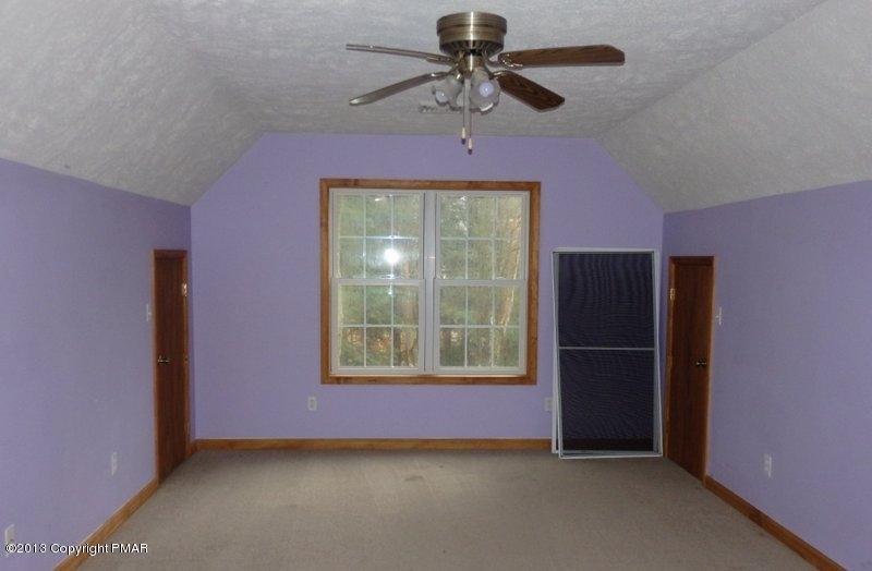 7742 Lake Road Tobyhanna, PA 18466 - Photo 14 of 16 Extra room
