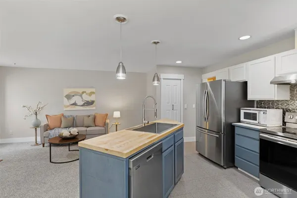 $650,000 | 17028 Suquamish Way Northeast, Suquamish, WA 98392