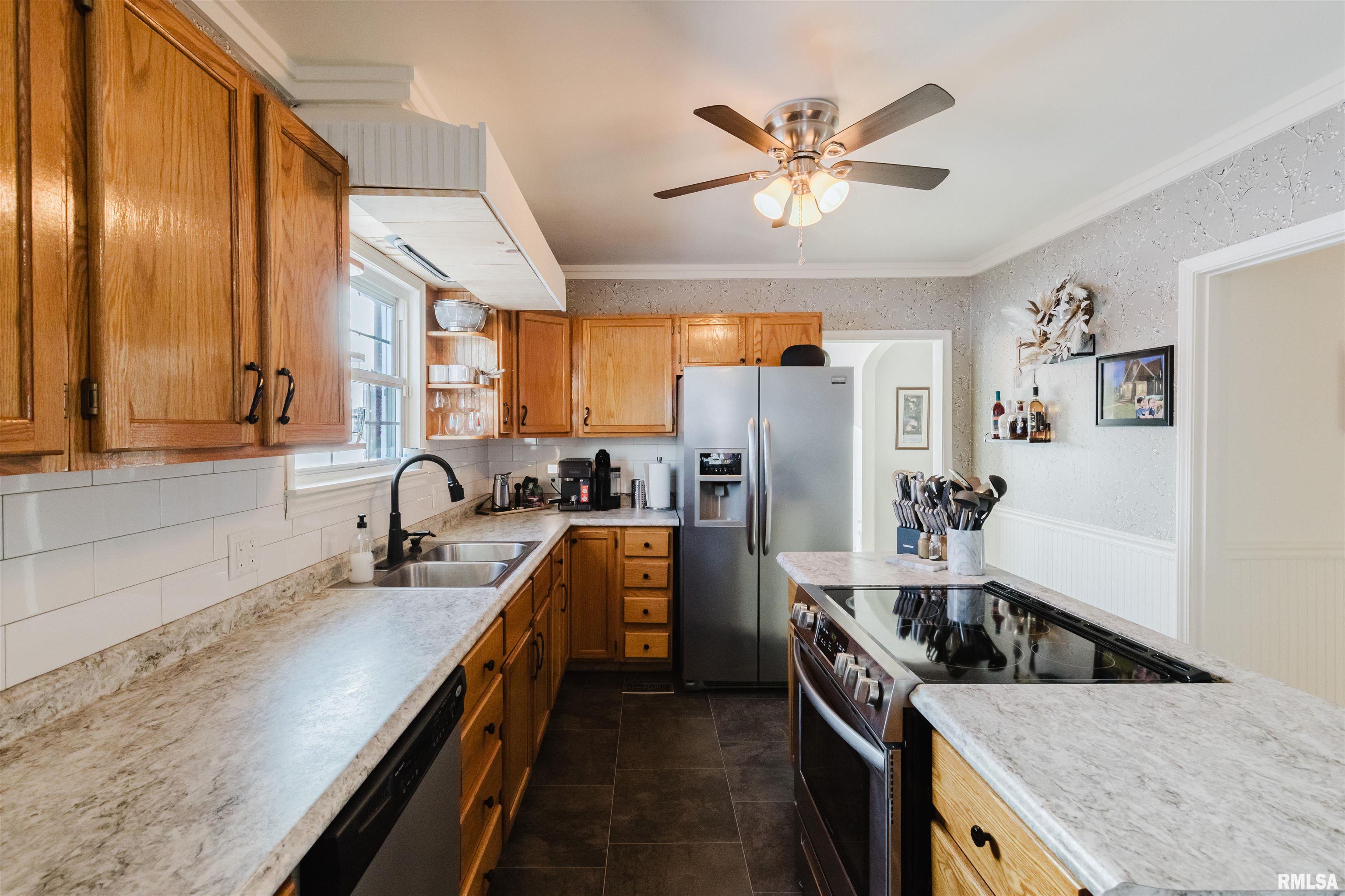 100 North 11th Street Herrin, IL 62948 - Photo 11 of 49
