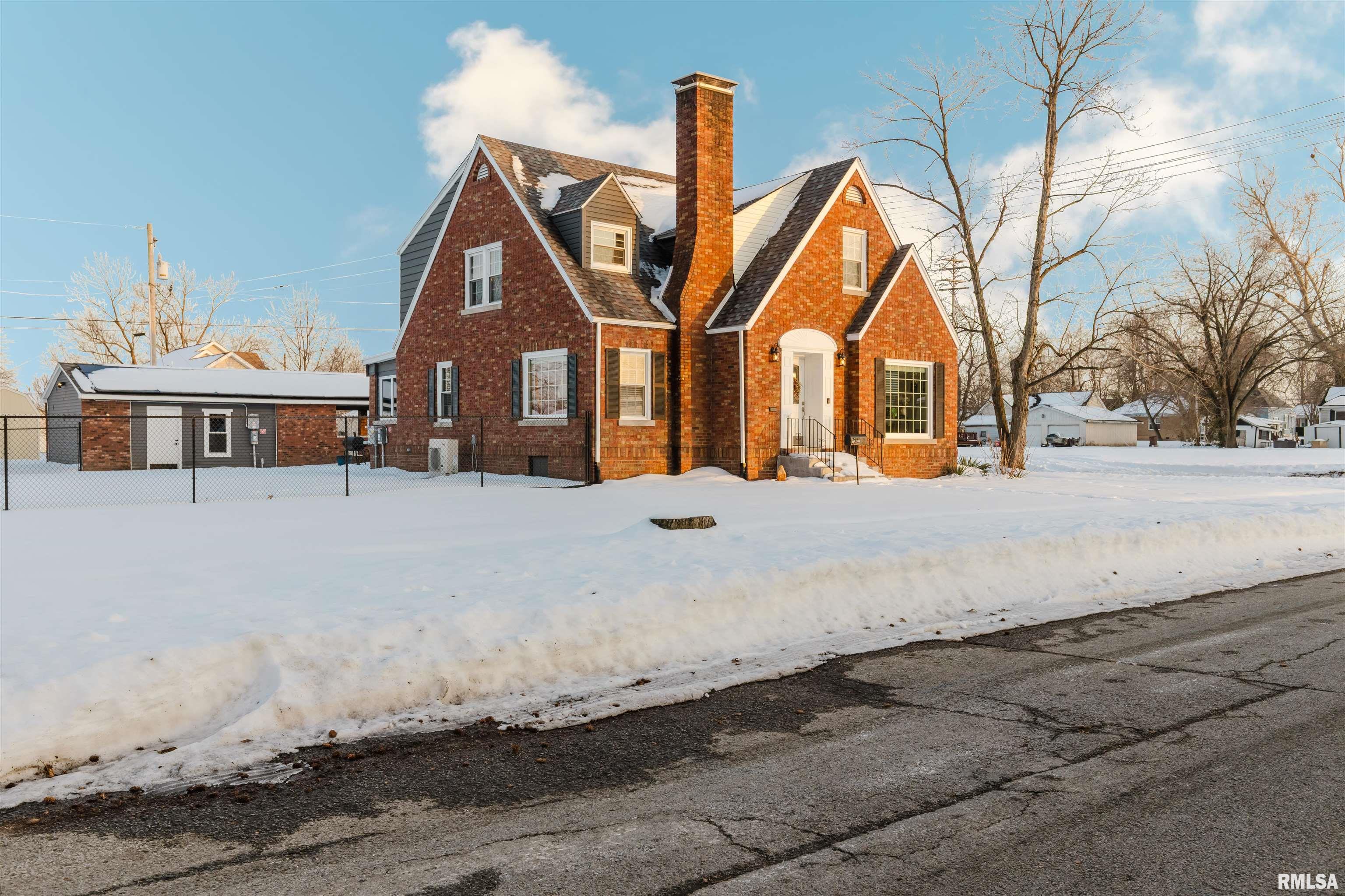 100 North 11th Street Herrin, IL 62948 - Photo 3 of 49