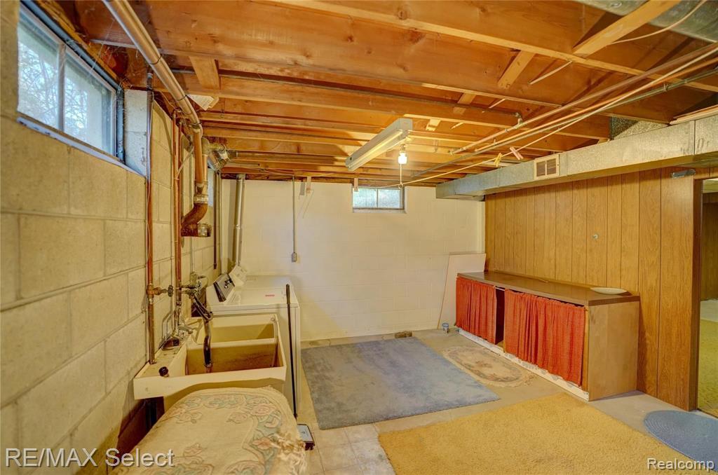4134 Calkins Road Flint, MI 48532 - Photo 41 of 44