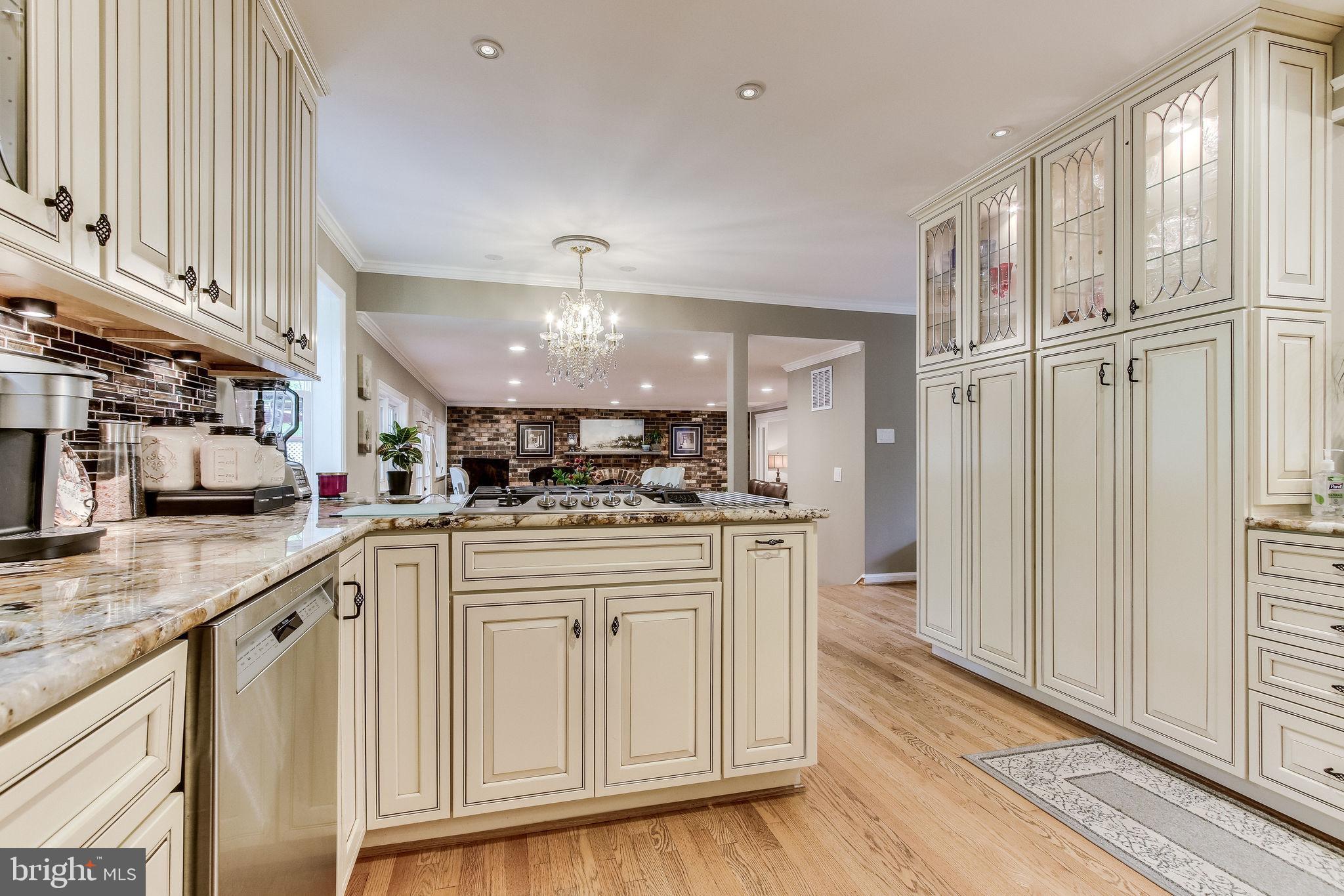 5102 Pheasant Ridge Road Fairfax, VA 22030 - Photo 18 of 68 Custom Designed Cabinets