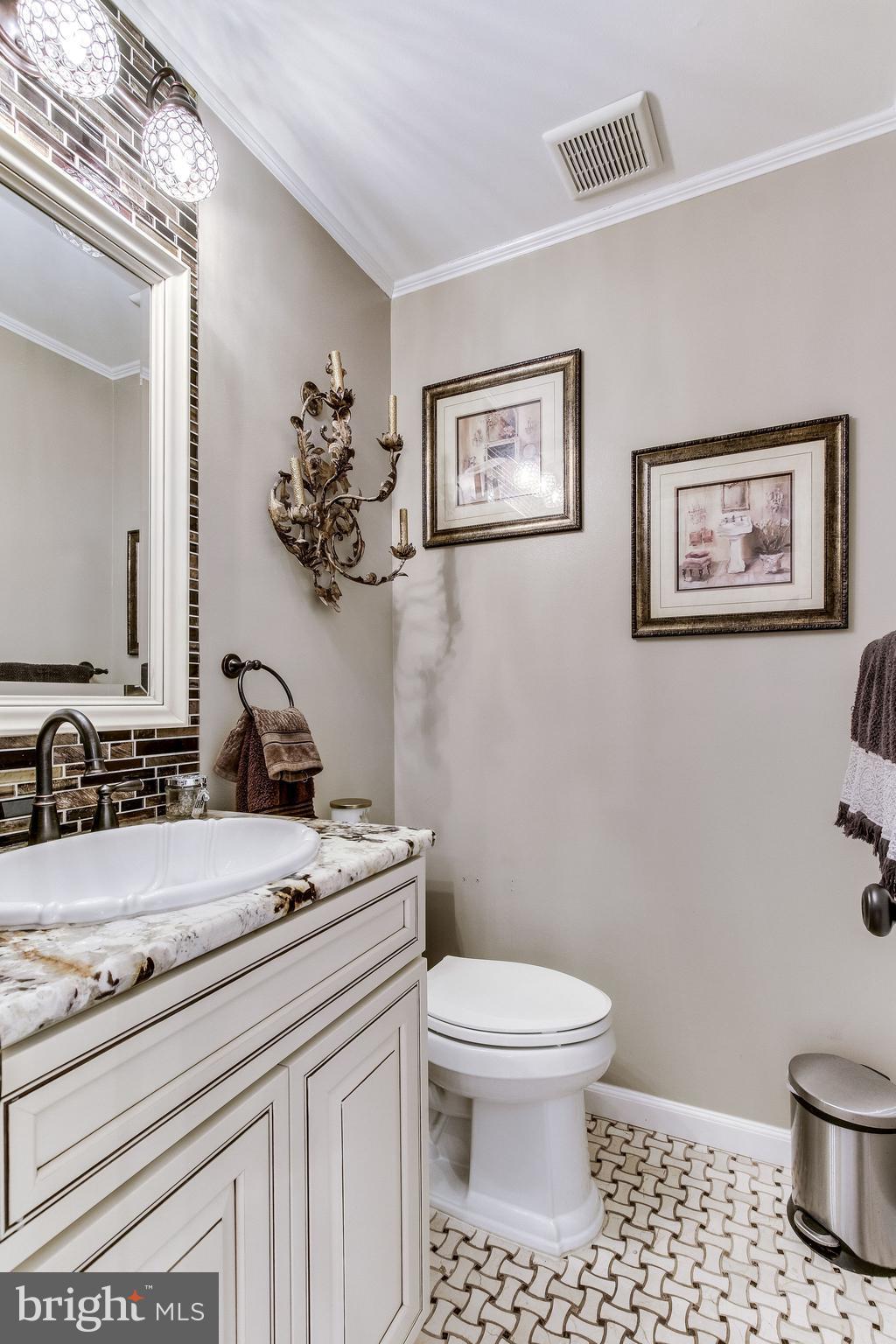 5102 Pheasant Ridge Road Fairfax, VA 22030 - Photo 25 of 68 Powder Room With Designer Touches