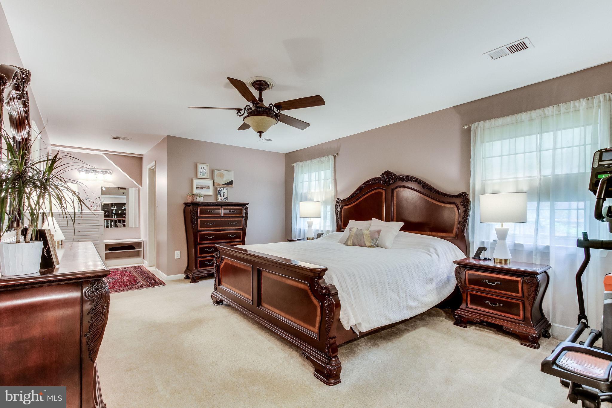 5102 Pheasant Ridge Road Fairfax, VA 22030 - Photo 28 of 68 Expansive Master En Suite