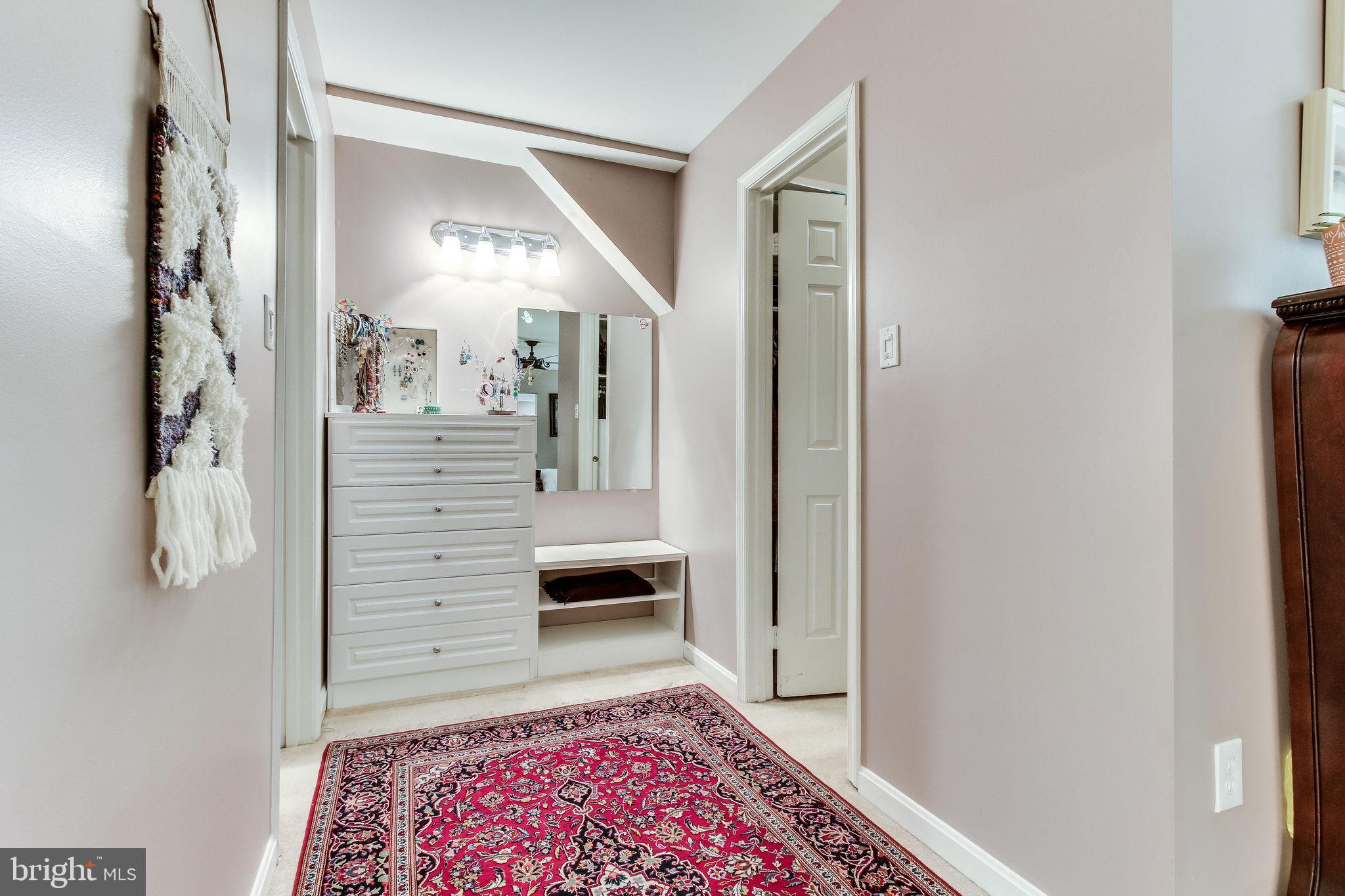 5102 Pheasant Ridge Road Fairfax, VA 22030 - Photo 30 of 68 Dressing Area