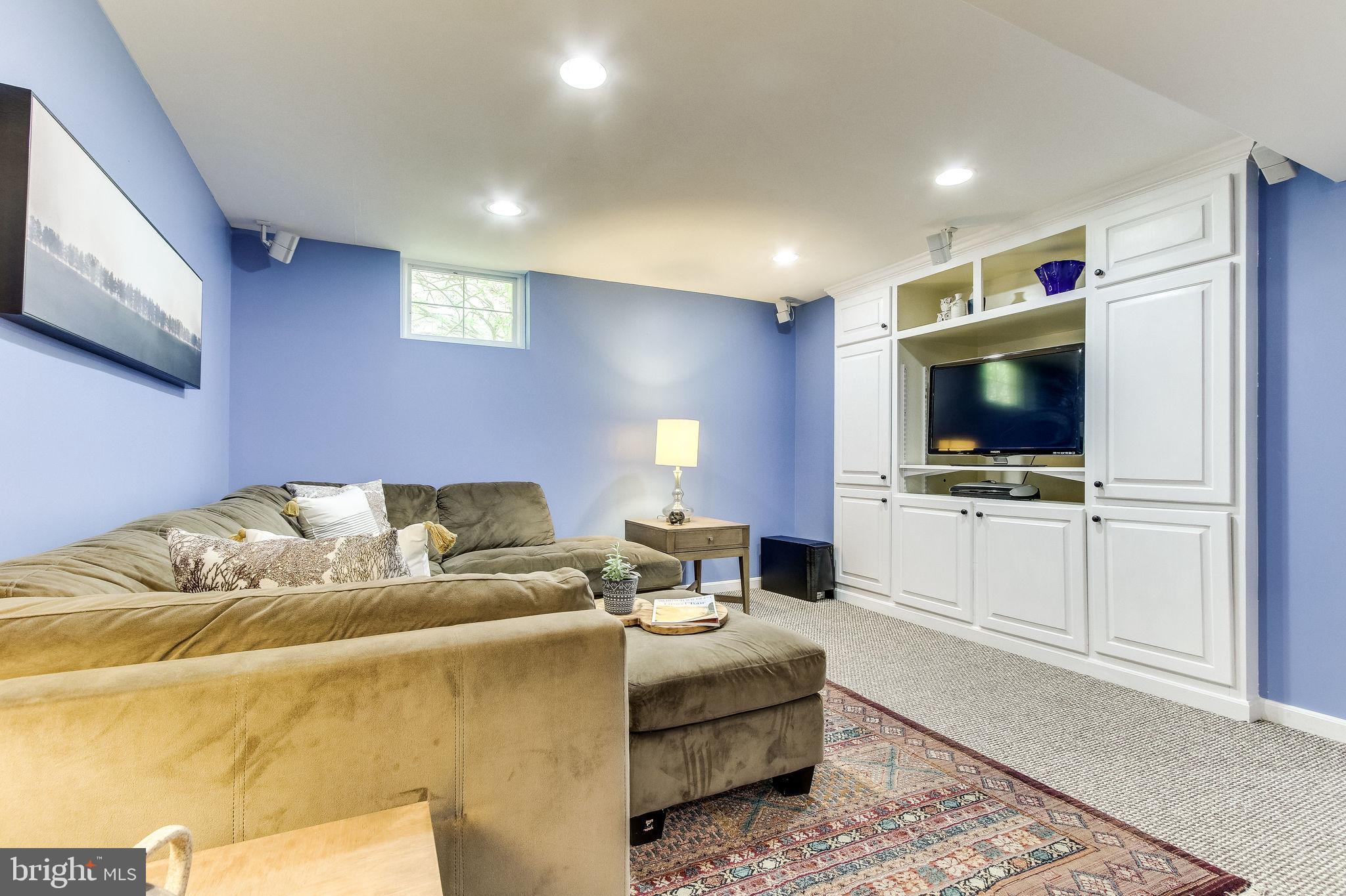 5102 Pheasant Ridge Road Fairfax, VA 22030 - Photo 47 of 68 Entertainment Area