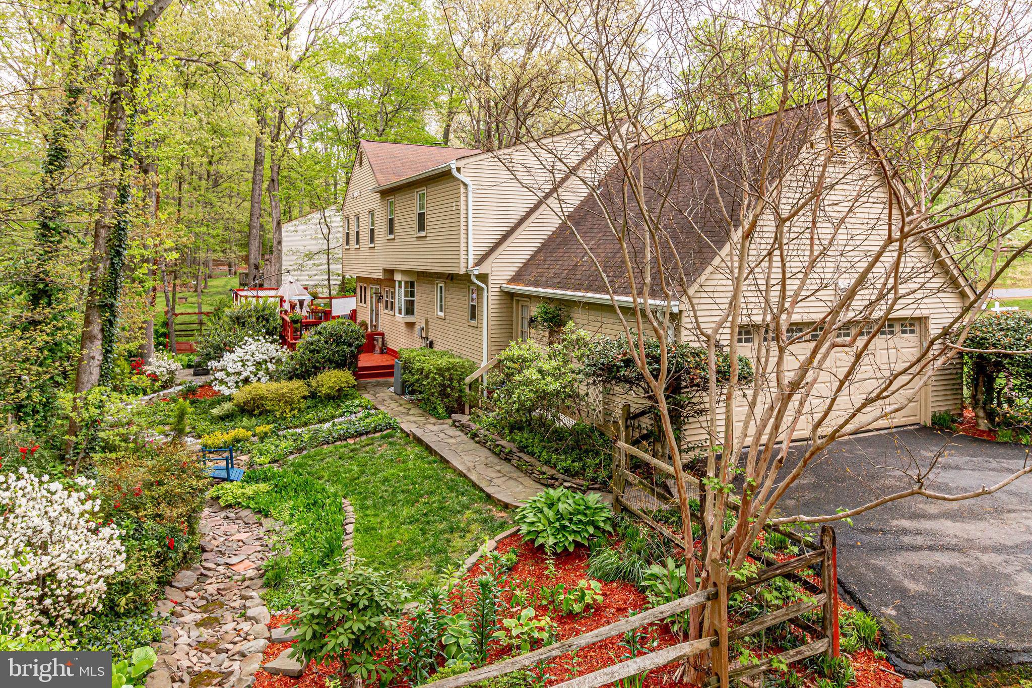 5102 Pheasant Ridge Road Fairfax, VA 22030 - Photo 6 of 68 Beautifully Landscaped Backyard