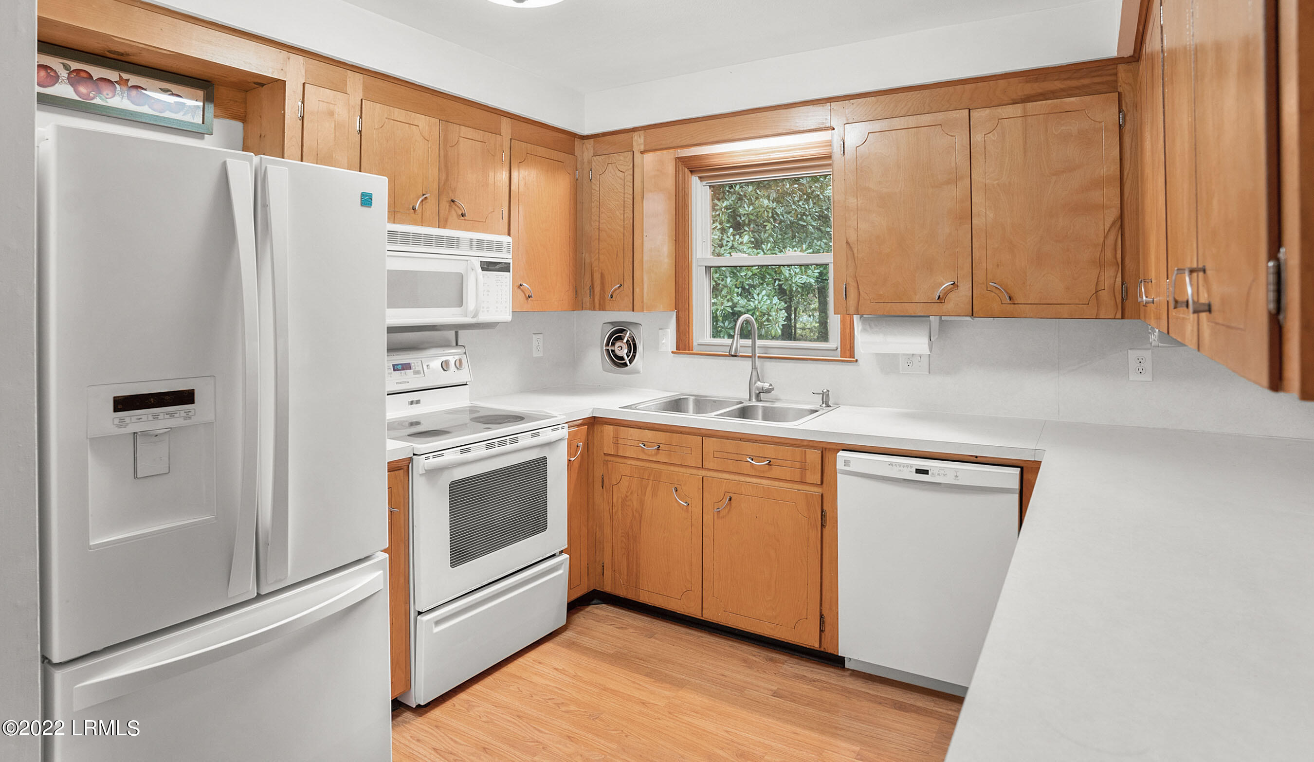 1 State Rd S-7-428 Beaufort, SC 29907 - Photo 21 of 43 new fridge