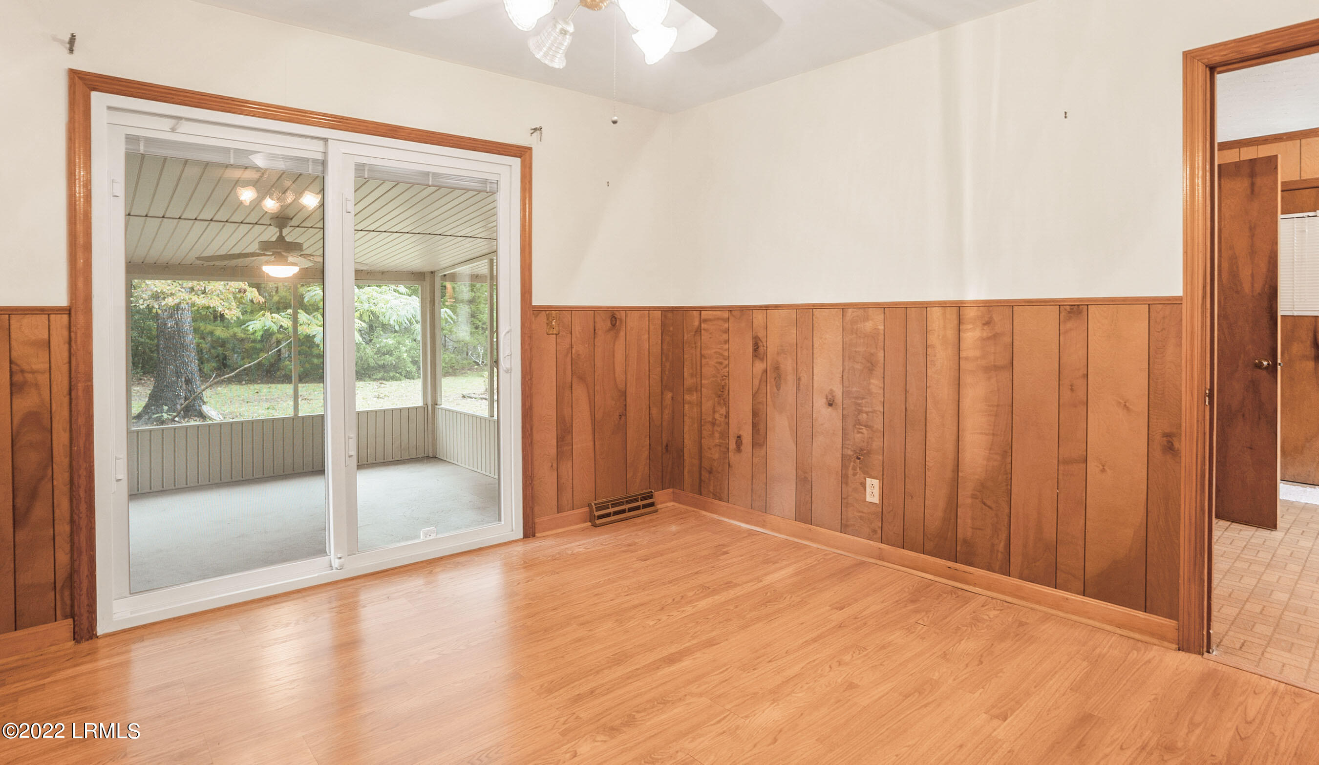 1 State Rd S-7-428 Beaufort, SC 29907 - Photo 25 of 43 shades inside sliding door