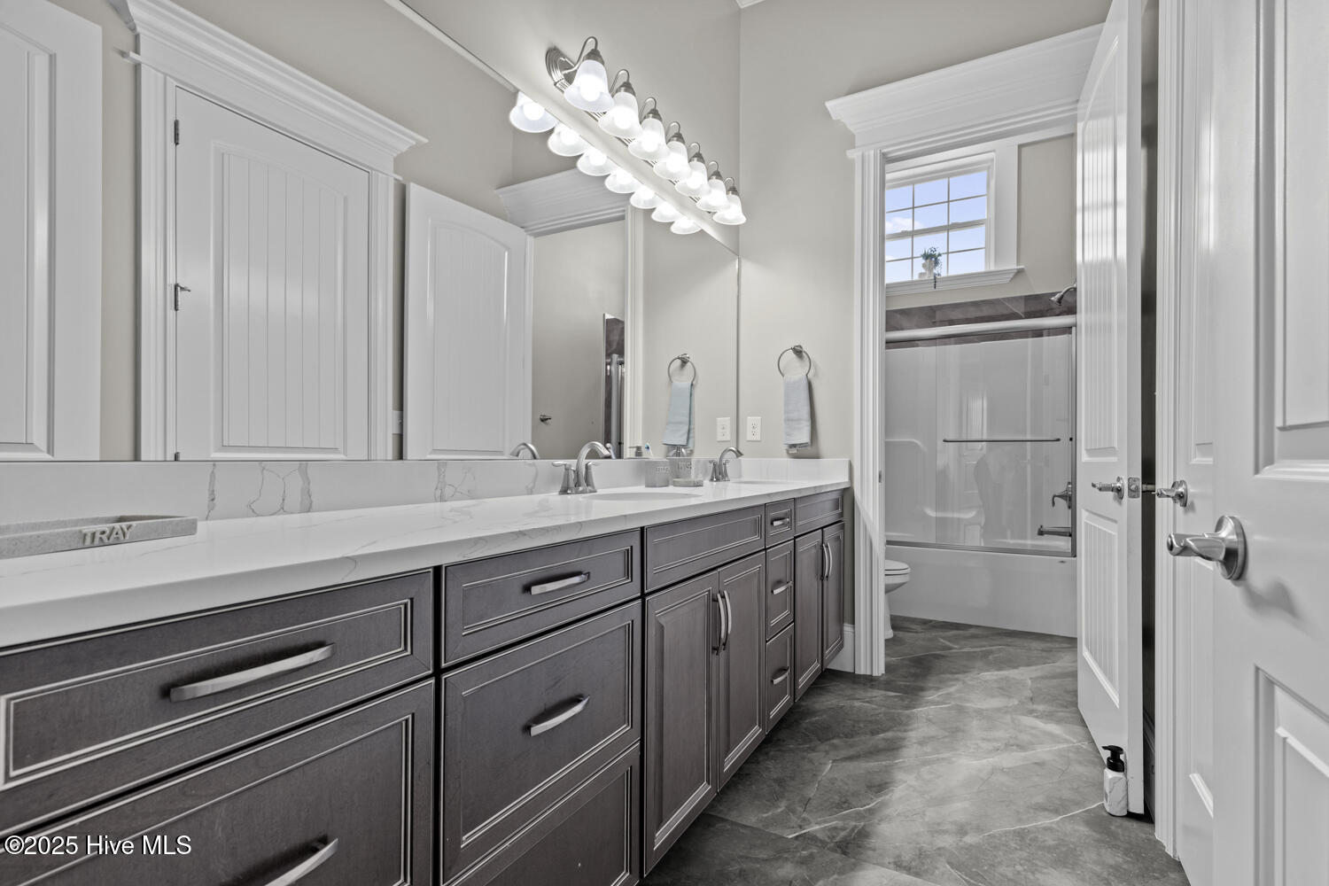 5976 Gum Branch Road Jacksonville, NC 28546 - Photo 64 of 96 Full Bathroom #2