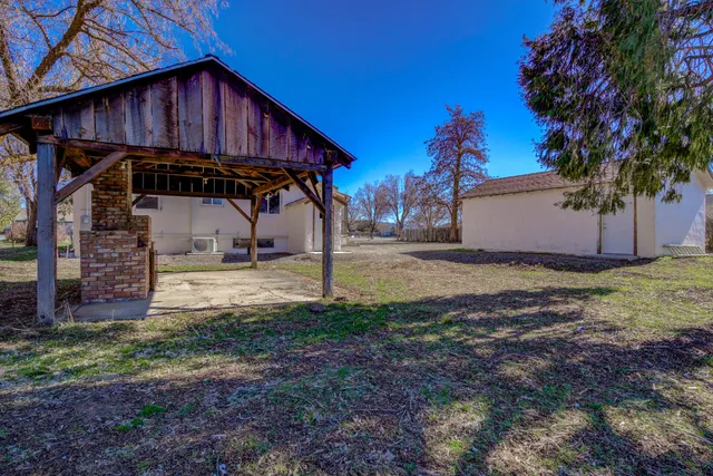 $247,000 | 43222 State Highway, Fall River Mills, CA 96028