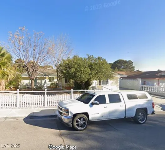 $2,464 | 5248 Rambling Road, Las Vegas, NV 89120