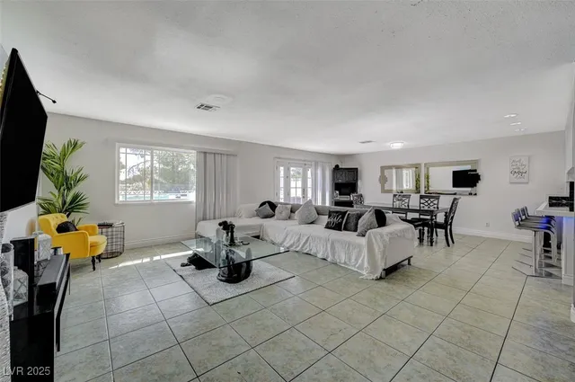 $2,464 | 5248 Rambling Road, Las Vegas, NV 89120