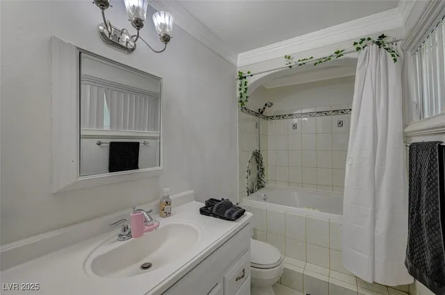 $2,464 | 5248 Rambling Road, Las Vegas, NV 89120