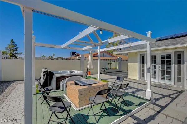 $2,299 | 5248 Rambling Road, Las Vegas, NV 89120