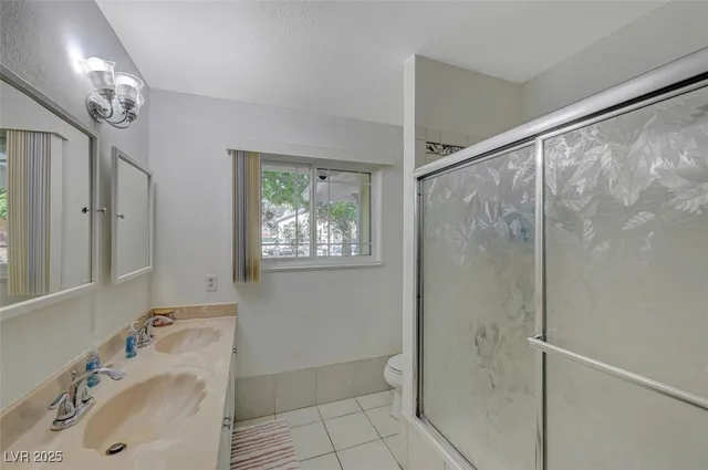 $2,464 | 5248 Rambling Road, Las Vegas, NV 89120