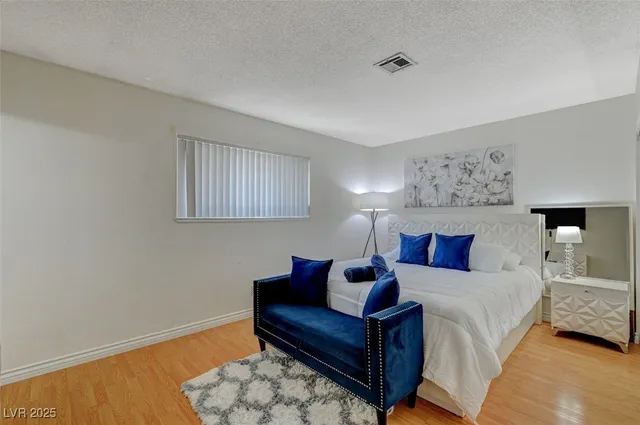 $2,464 | 5248 Rambling Road, Las Vegas, NV 89120