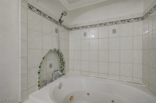 $2,464 | 5248 Rambling Road, Las Vegas, NV 89120