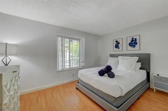 $2,464 | 5248 Rambling Road, Las Vegas, NV 89120